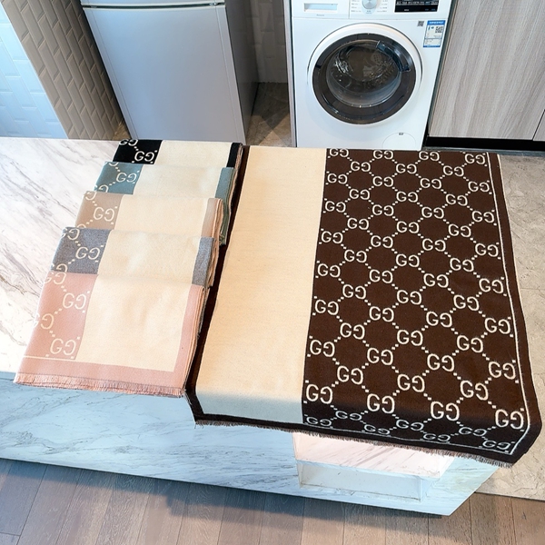 ブランドマフラー角部分ディテール